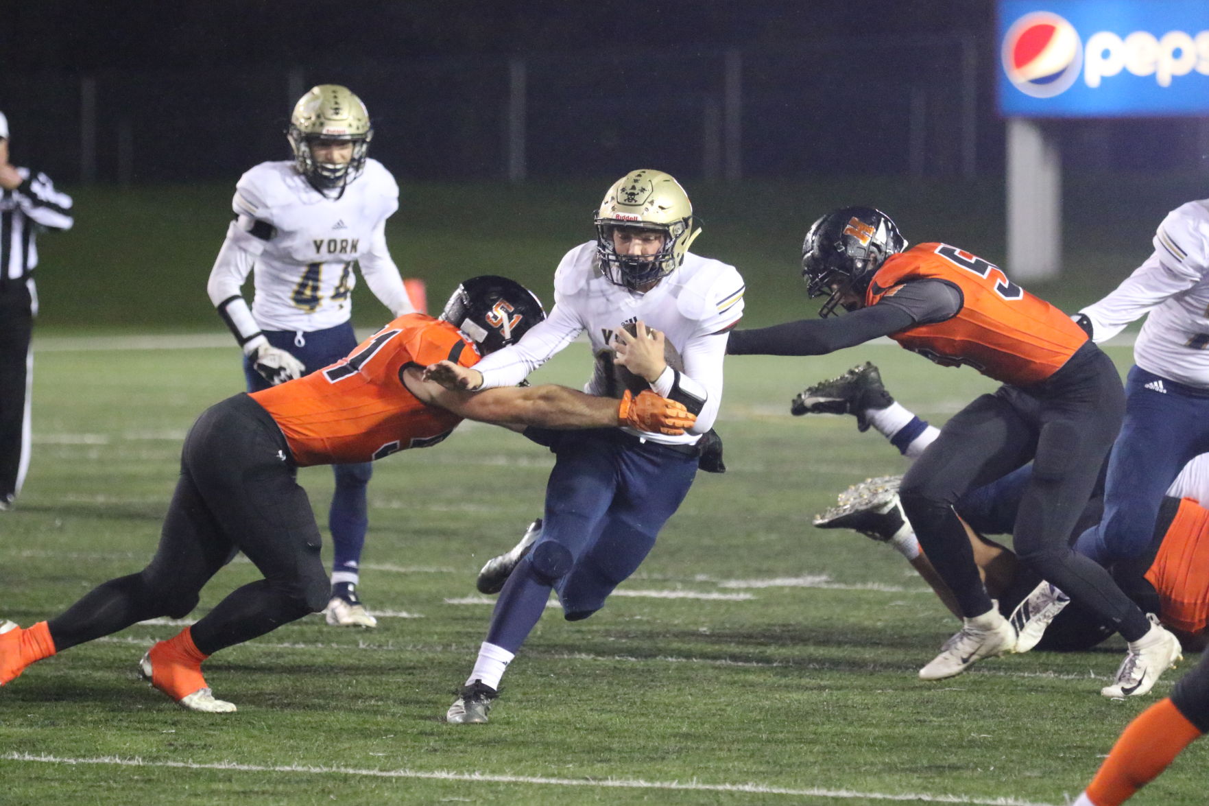 York vs. Hastings football 37.JPG